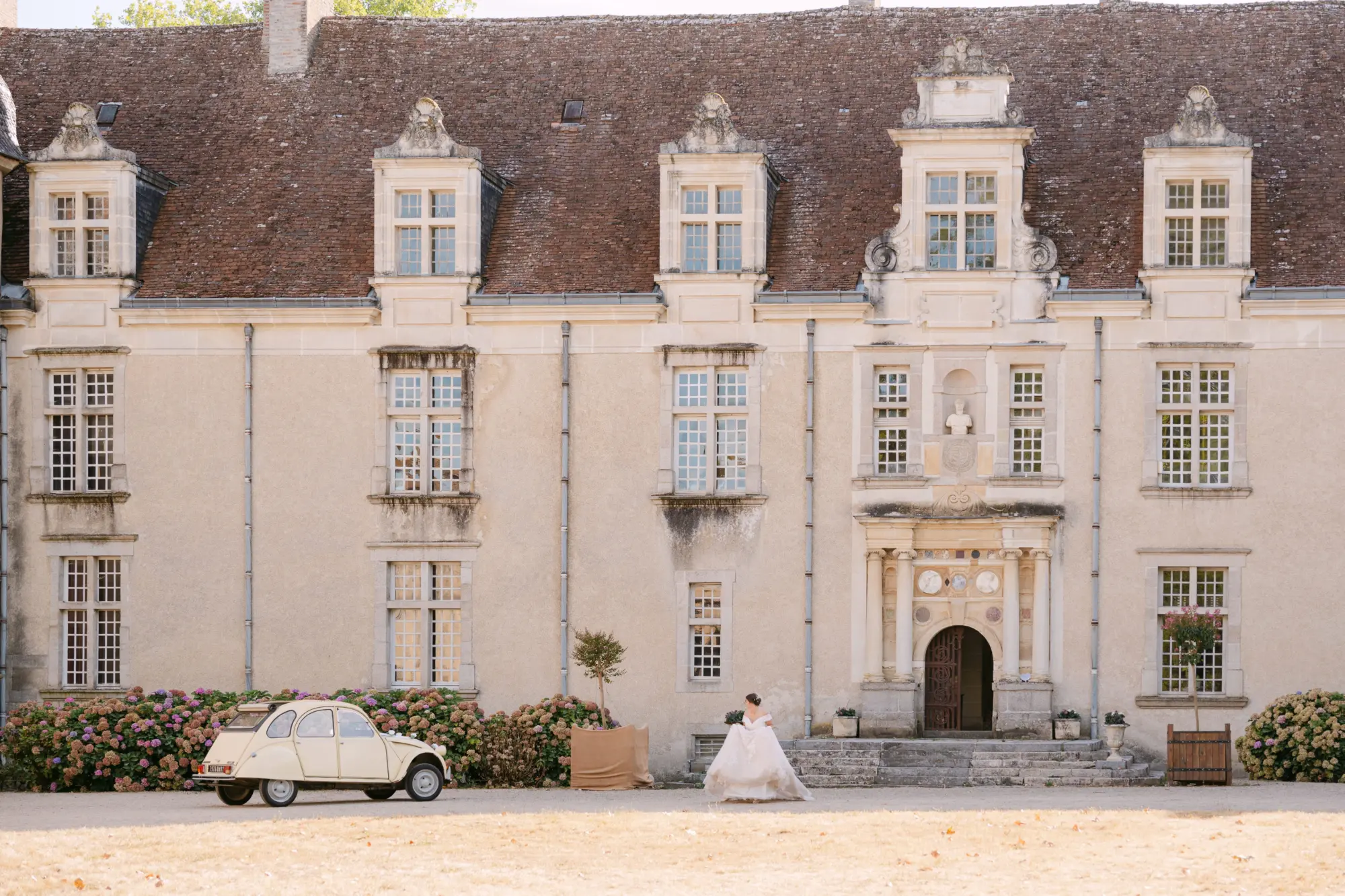 Editorial wedding photograph by Maison Timeless — frame 19